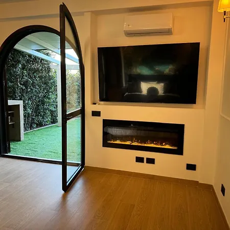 Green Lodge Apartment *
